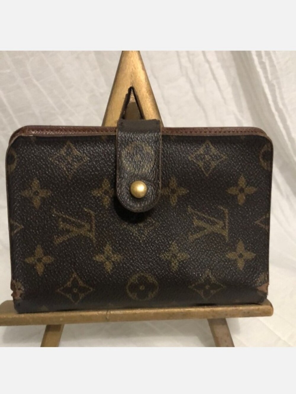 Louis Vuitton Zip Around Wallet